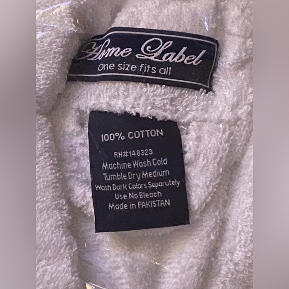 Womens robe by Home Label-NEW - Picture 2 of 4